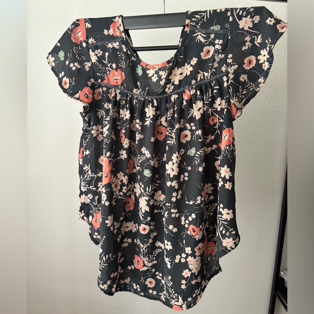Floral blouse 🌸